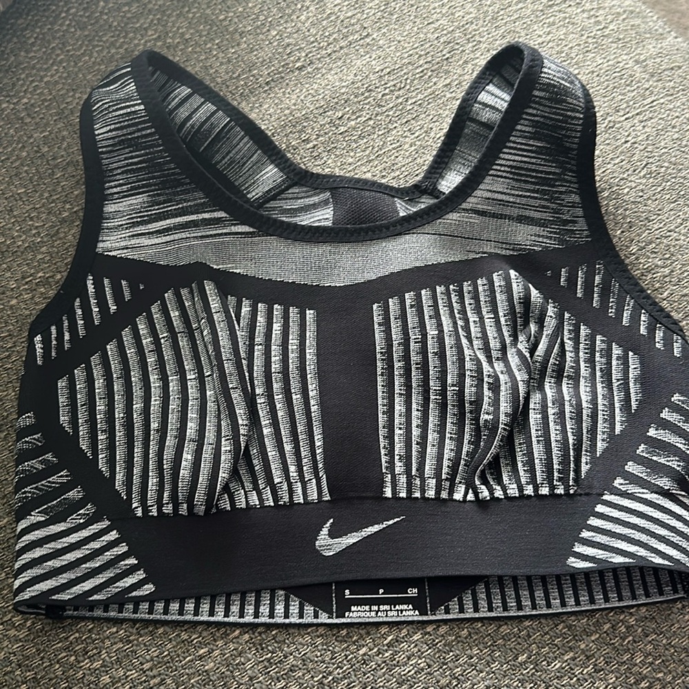 Nike FE/NOM Flyknit High-Support Non-Padded Sports Bra Size Small S - Picture 1 of 4